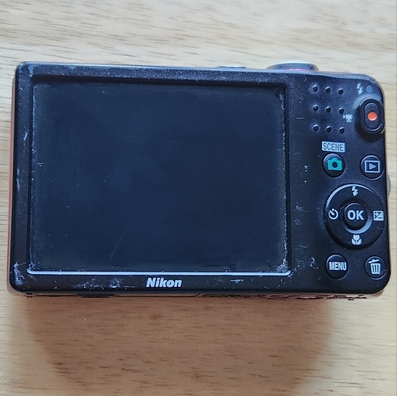 Nikon NON-FUNCTIONAL Red COOLPIX L28 20.1 MP Digital Camera 5x Zoom Lens - Picture 4 of 11